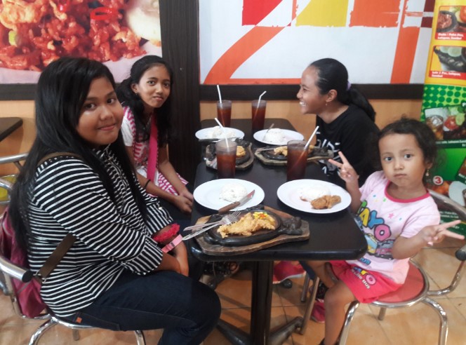 Santapan Hangat di Ad